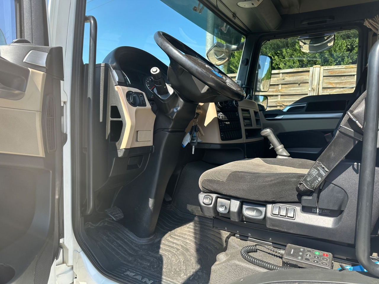 MAN 8.250 TGL*VDI2700*TOP*4-er Zug BFT Anhänger MAN 8.250 TGL*VDI2700*TOP*4x L1H1 - Autotransporter truck, Van: picture 5 MAN 8.250 TGL*VDI2700*TOP*4-er Zug BFT Anhänger MAN 8.250 TGL*VDI2700*TOP*4x L1H1 - Autotransporter truck, Van: picture 5