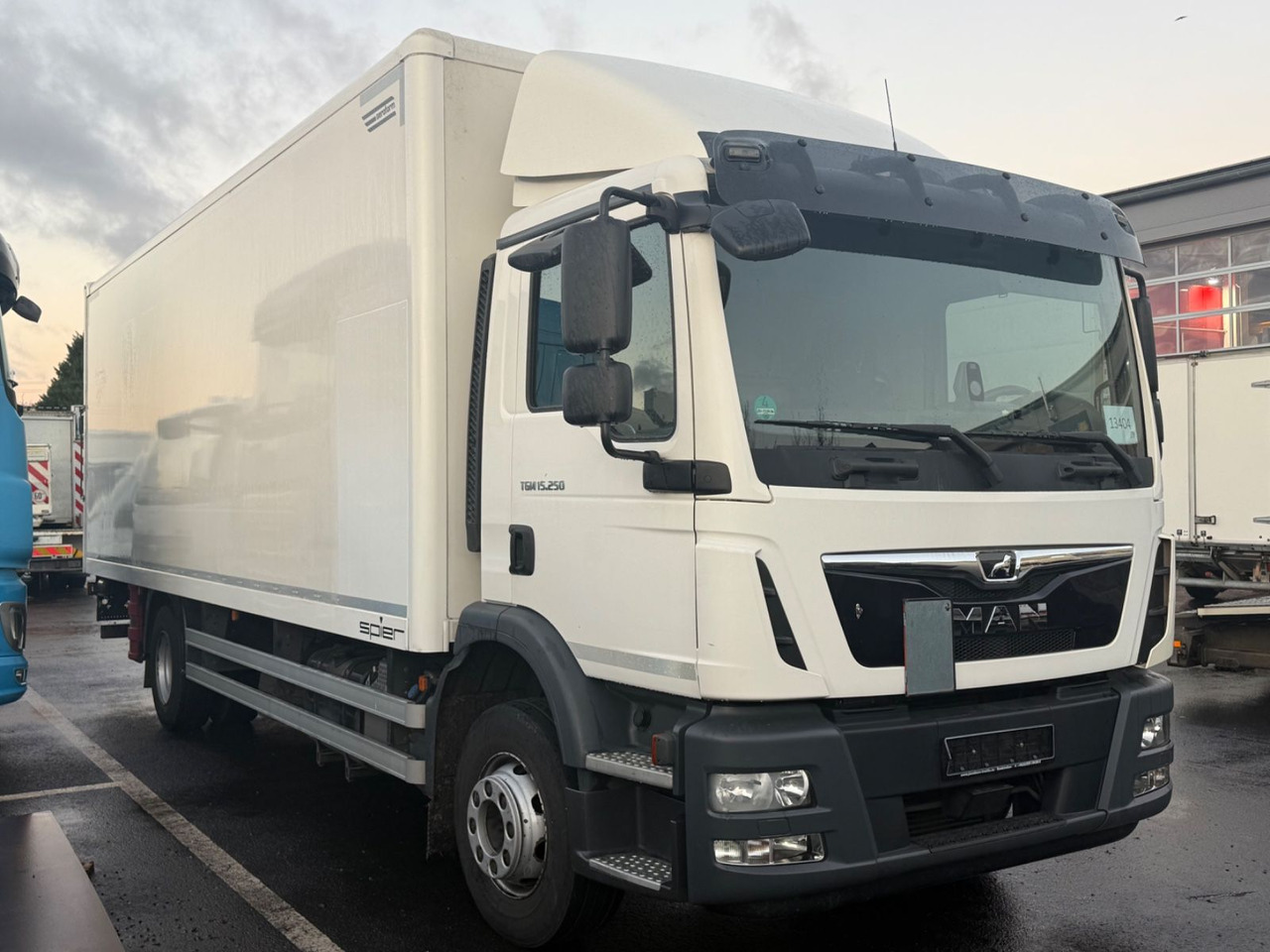 MAN TGM 15.250 Autom., Klima, Palfinger MBB, TOP - Box truck: picture 3 MAN TGM 15.250 Autom., Klima, Palfinger MBB, TOP - Box truck: picture 3