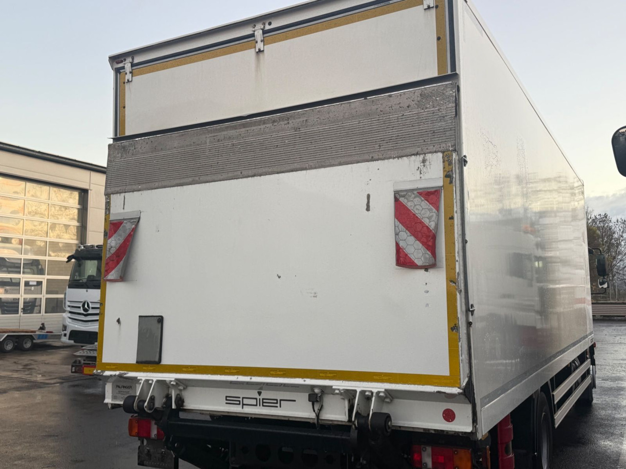 MAN TGM 15.250 Autom., Klima, Palfinger MBB, TOP - Box truck: picture 4 MAN TGM 15.250 Autom., Klima, Palfinger MBB, TOP - Box truck: picture 4