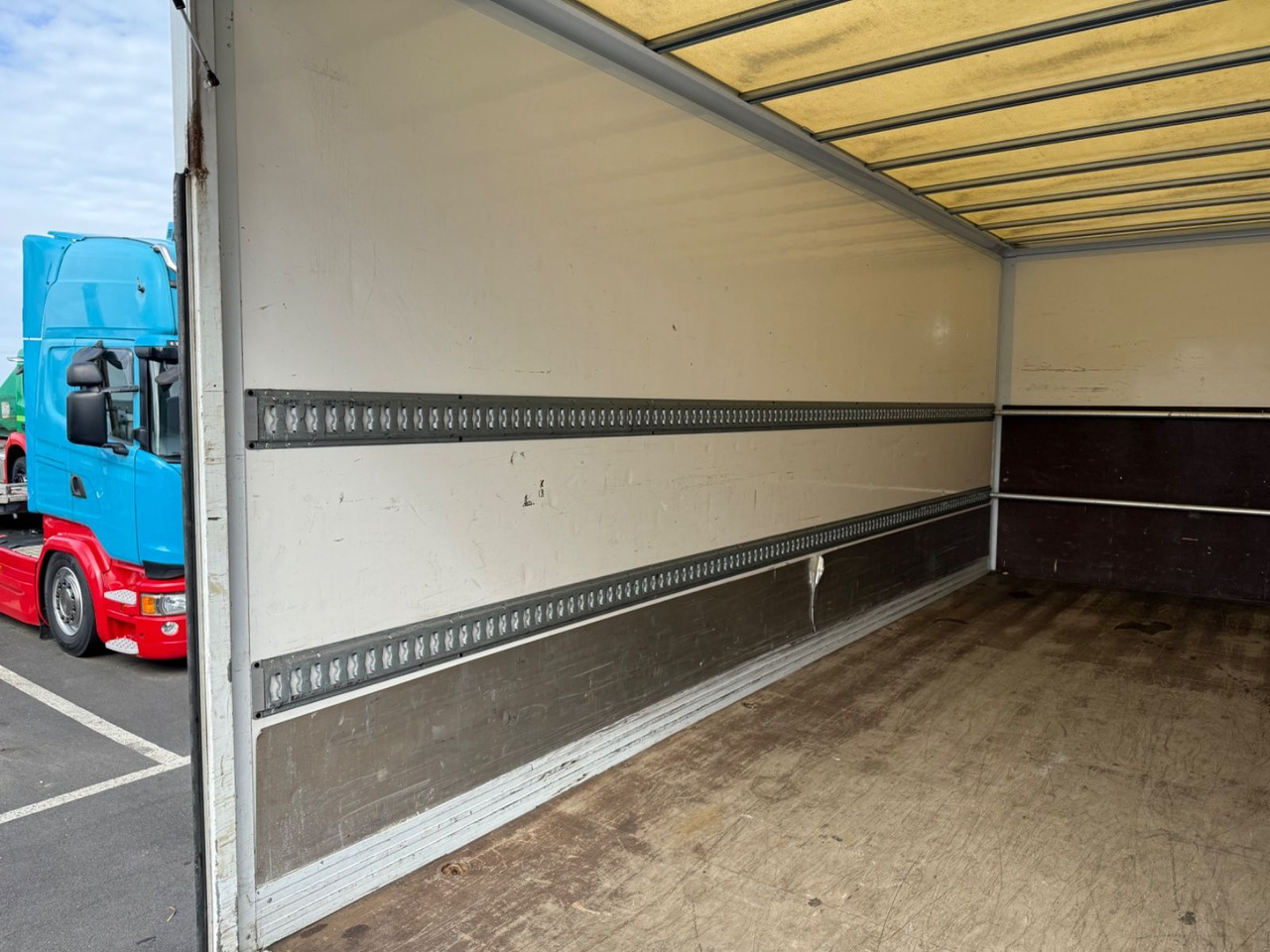 Box truck Mercedes-Benz Atego 3 4x2 821 4x2 LBW / Ahk. / Palfinger / 6m: picture 10