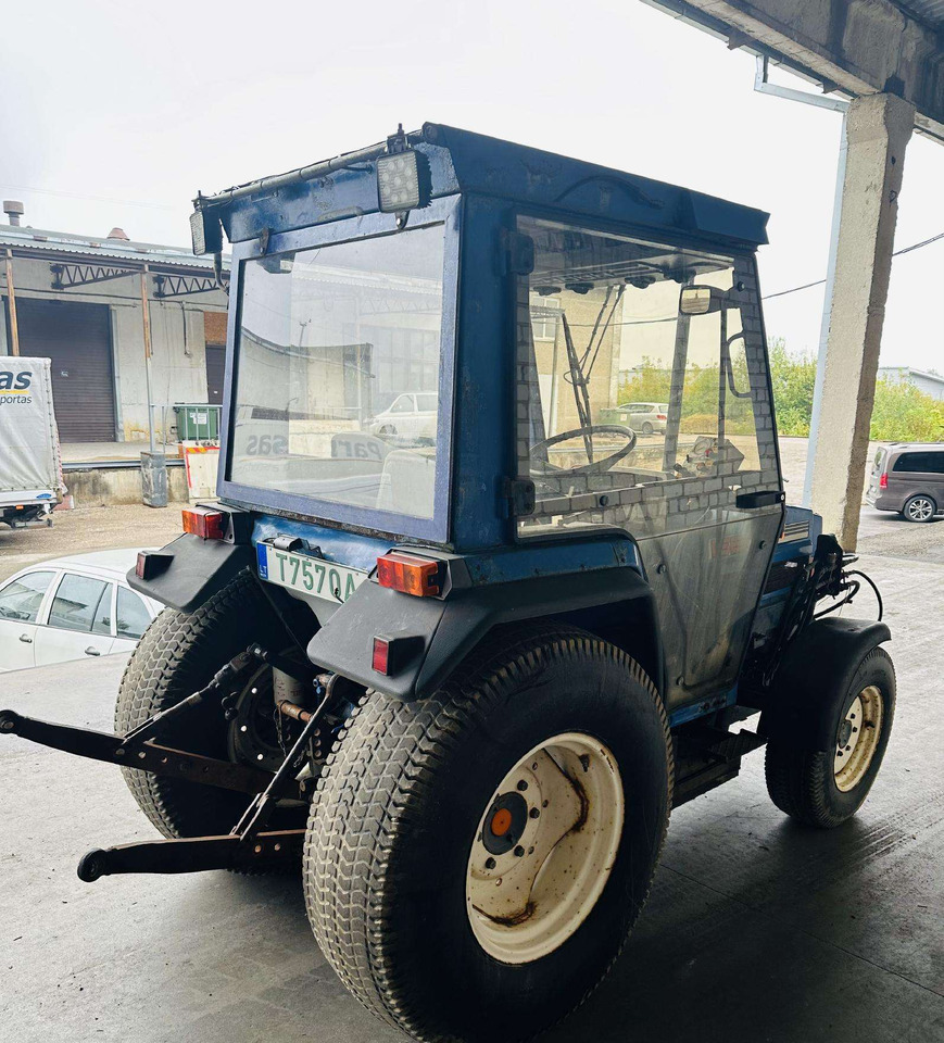 Iseki 530 - Farm tractor: picture 4 Iseki 530 - Farm tractor: picture 4