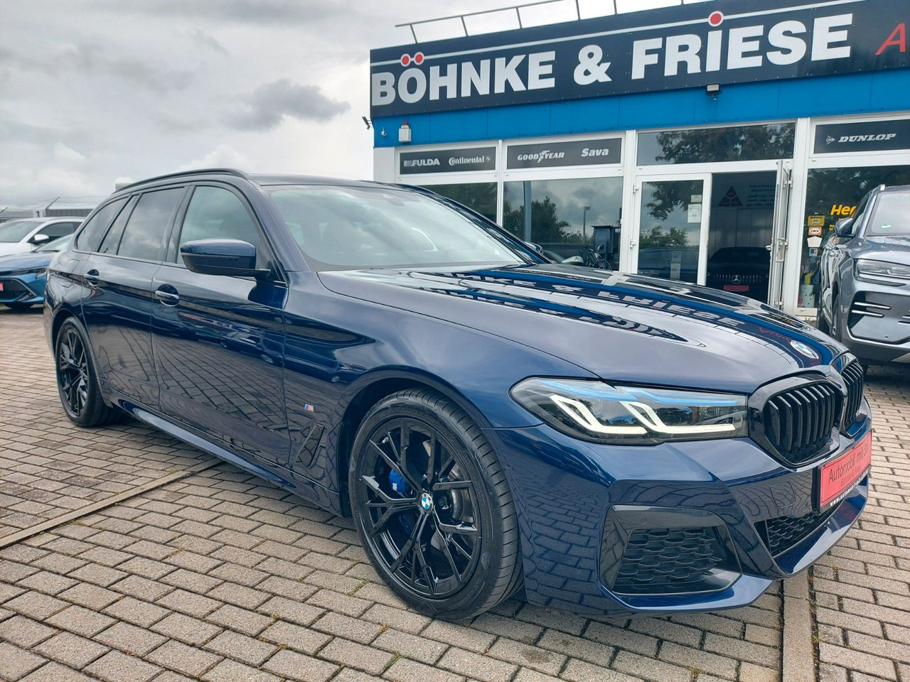 BMW 520 Touring d xDrive M Sport Pro H&K Standheiz - Station wagon: picture 1 BMW 520 Touring d xDrive M Sport Pro H&K Standheiz - Station wagon: picture 1