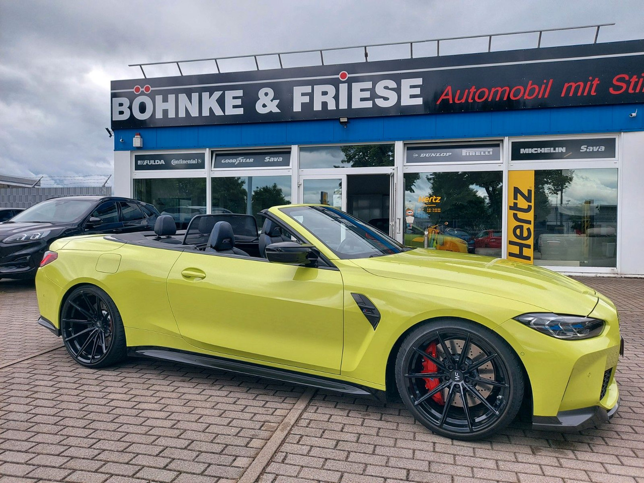 BMW M4 Cabrio G83 xDrive Competition M-Sport H&K - Car: picture 1 BMW M4 Cabrio G83 xDrive Competition M-Sport H&K - Car: picture 1