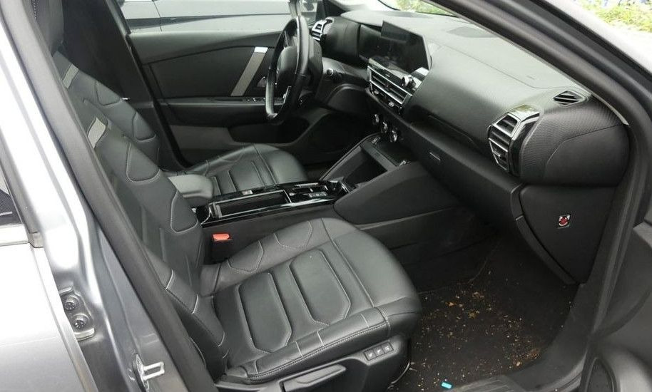 Citroën C4 Lim. Shine Automatik Leder Navi LED uvm. - SUV: picture 5 Citroën C4 Lim. Shine Automatik Leder Navi LED uvm. - SUV: picture 5