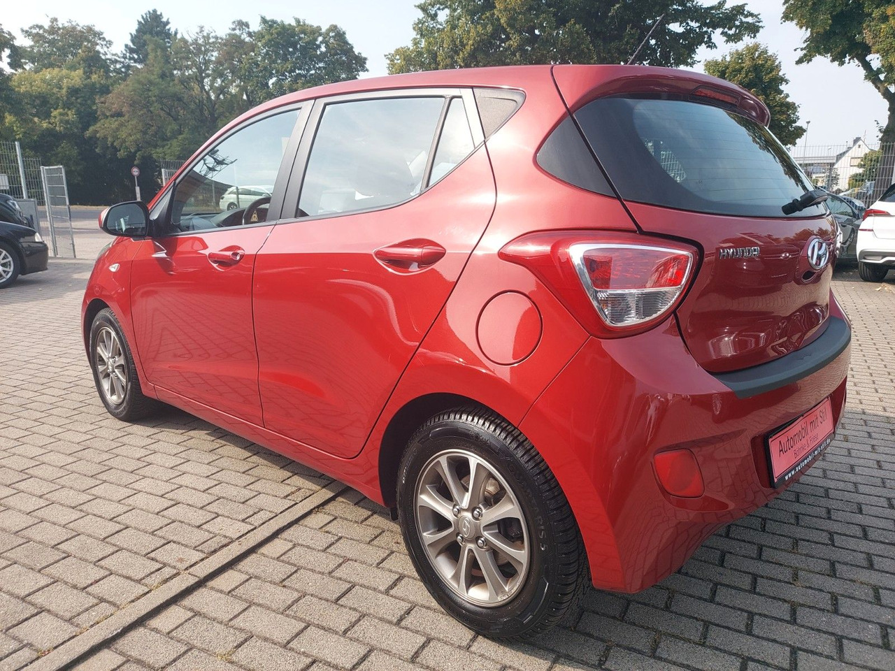 Hyundai i10 Intro Edition Klima Sitzeizung Bluetooth - Car: picture 4 Hyundai i10 Intro Edition Klima Sitzeizung Bluetooth - Car: picture 4