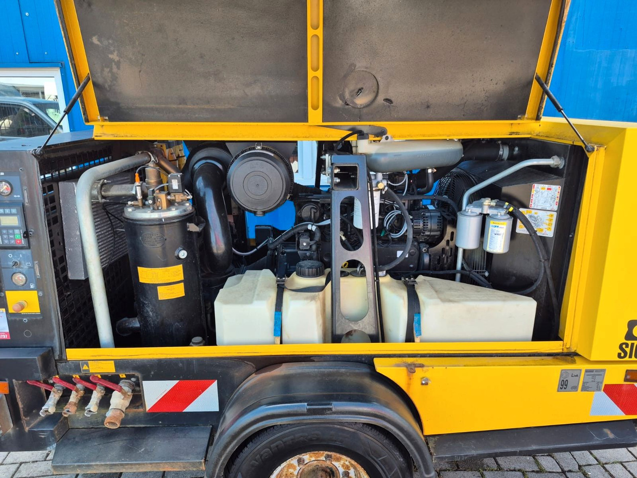 Air compressor Kaeser M123 SIGMA DEUTZ FAHRANLAGE 624 STD. KOMUNAL: picture 8