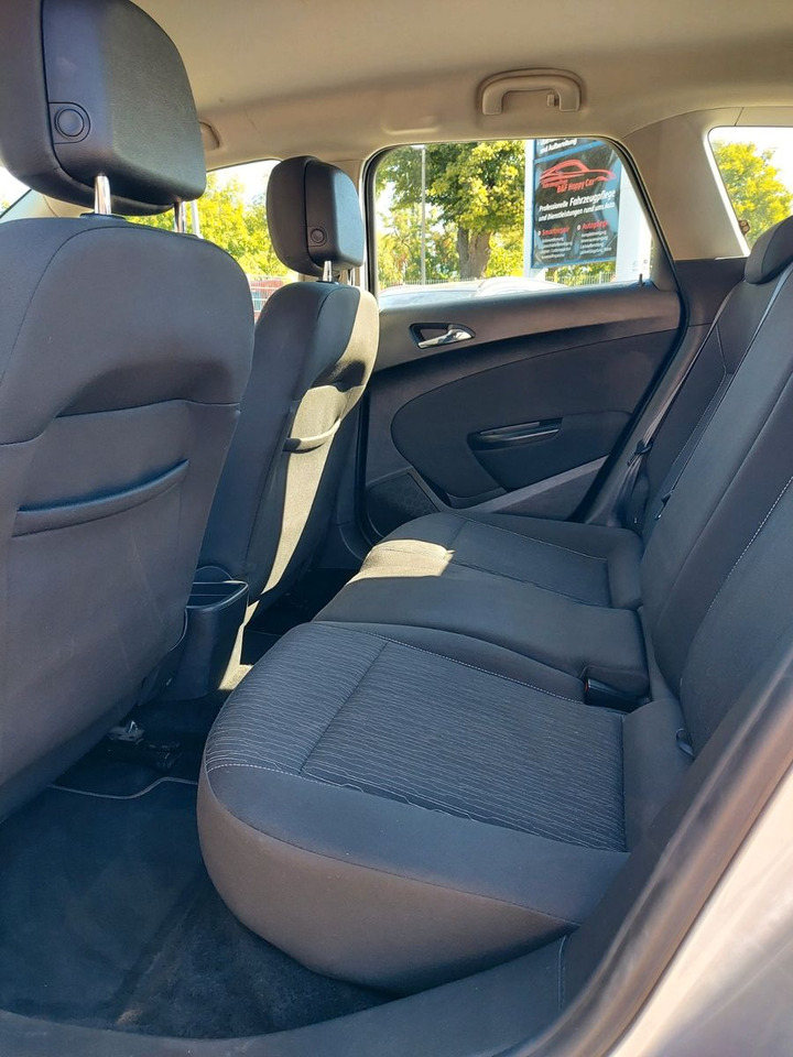 Station wagon Opel Astra J Sports Tourer Navi Klima Sitzheizung: picture 19