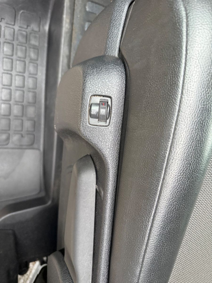 Passenger van Peugeot Expert Kasten Premium L2 SHZ KLIMA STANDHEIZUNG: picture 15