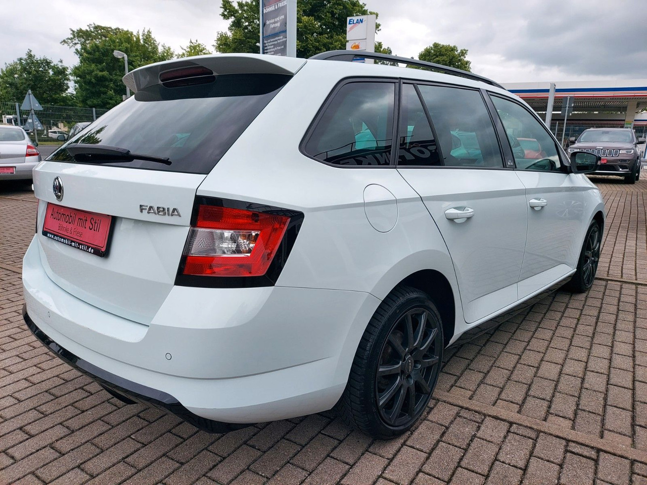 Skoda Fabia Combi Active RS XENON PDC SHZ TEMPOMAT - Car: picture 5 Skoda Fabia Combi Active RS XENON PDC SHZ TEMPOMAT - Car: picture 5