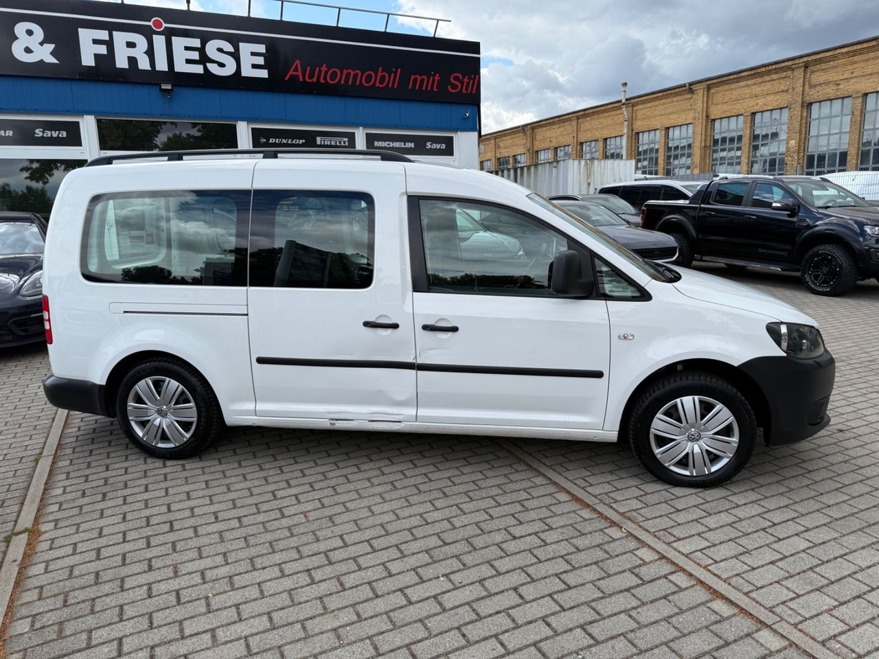 Volkswagen Caddy Maxi KastenKombi 5 SITZER KLIMAA SHZ AHK - Passenger van: picture 3 Volkswagen Caddy Maxi KastenKombi 5 SITZER KLIMAA SHZ AHK - Passenger van: picture 3
