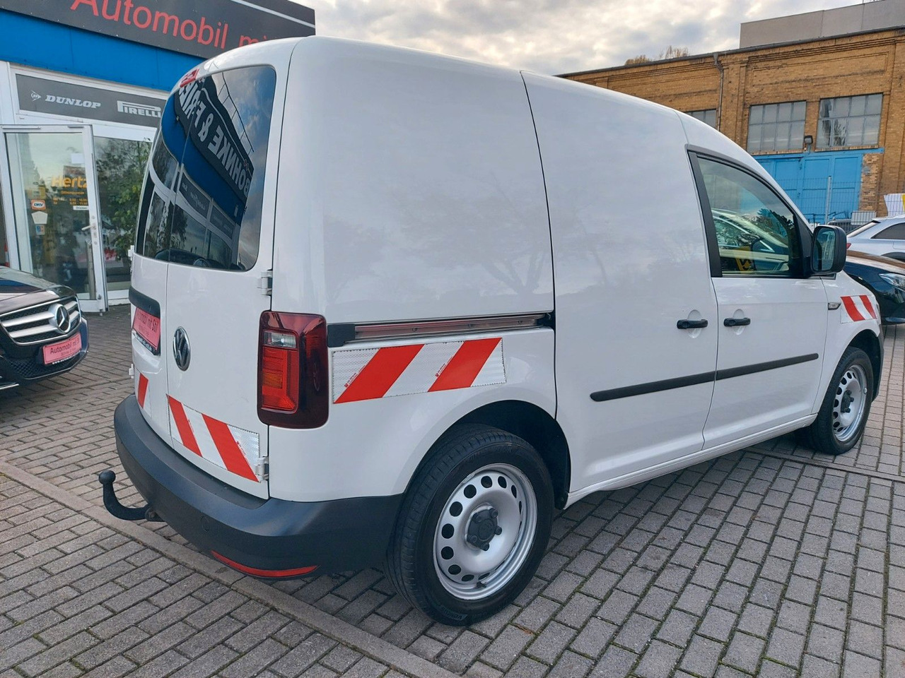 Passenger van Volkswagen Caddy Nfz Kasten BMT LED AHK 11/26 TÜV: picture 8 Passenger van Volkswagen Caddy Nfz Kasten BMT LED AHK 11/26 TÜV: picture 8
