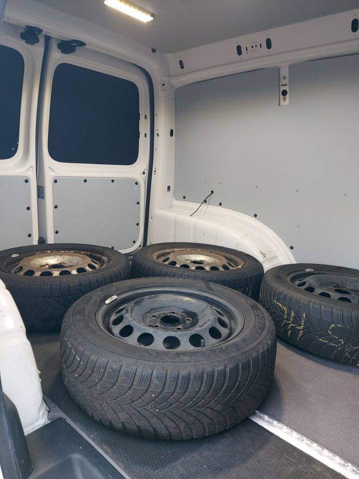 Passenger van Volkswagen Caddy Nfz Kasten BMT LED AHK 11/26 TÜV: picture 18 Passenger van Volkswagen Caddy Nfz Kasten BMT LED AHK 11/26 TÜV: picture 18