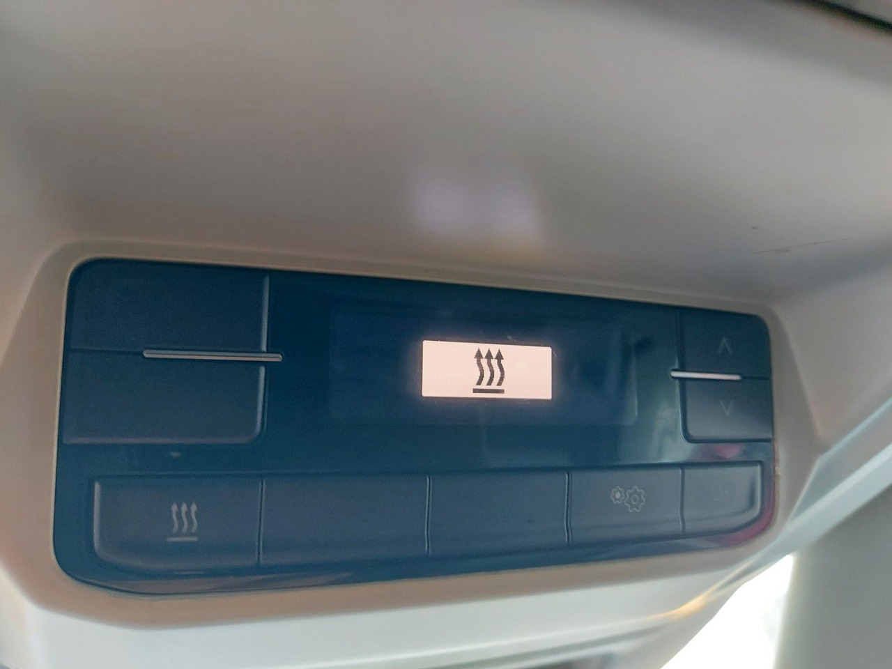 Volkswagen Crafter Kasten 35 lang Hochdach 4MOTION Maxi - Passenger van: picture 3 Volkswagen Crafter Kasten 35 lang Hochdach 4MOTION Maxi - Passenger van: picture 3