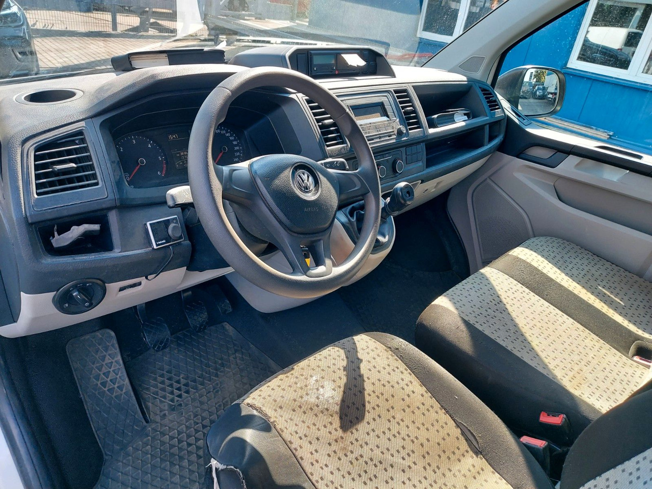 Passenger van Volkswagen T6 Transporter Kasten Kombi lang Motorschaden: picture 15 Passenger van Volkswagen T6 Transporter Kasten Kombi lang Motorschaden: picture 15