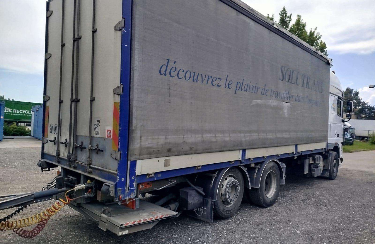 DAF XF 460 - Curtainsider truck: picture 4 DAF XF 460 - Curtainsider truck: picture 4