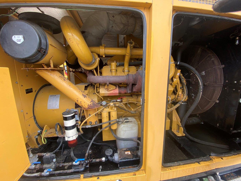 Caterpillar 900 KVA NVT - Generator set: picture 4 Caterpillar 900 KVA NVT - Generator set: picture 4
