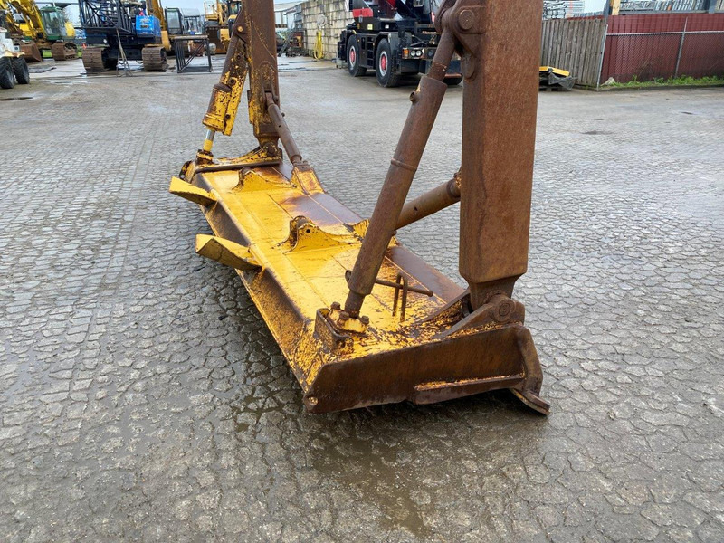Caterpillar D65 PX - Blade: picture 4 Caterpillar D65 PX - Blade: picture 4