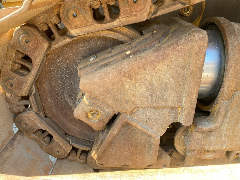 Lease a Caterpillar D6T NVT Caterpillar D6T NVT: picture 18