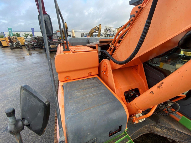 Crawler excavator Doosan DX 255 LC NVT: picture 14