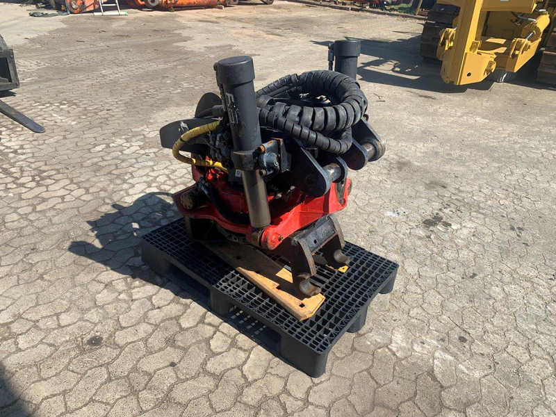 INDEXATOR R8 - Tiltrotator: picture 2 INDEXATOR R8 - Tiltrotator: picture 2