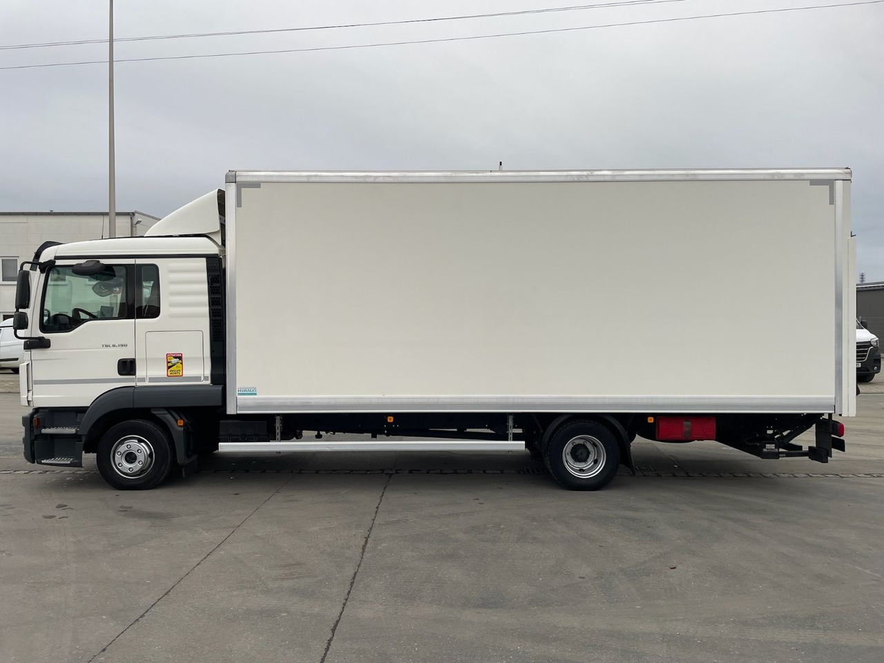 MAN TGL 8.190 4x2 BL Koffer/LBW/PALFINGER/AC/EU6d - Box truck: picture 4 MAN TGL 8.190 4x2 BL Koffer/LBW/PALFINGER/AC/EU6d - Box truck: picture 4