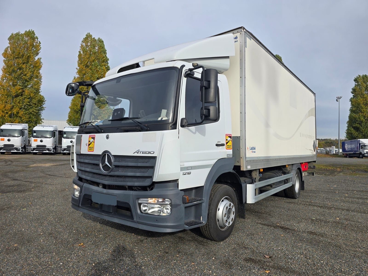 Mercedes-Benz Atego 1218 4x2 Koffer/FULL-ADR/EXIII/LBW/AC/EU6d - Box truck: picture 2 Mercedes-Benz Atego 1218 4x2 Koffer/FULL-ADR/EXIII/LBW/AC/EU6d - Box truck: picture 2