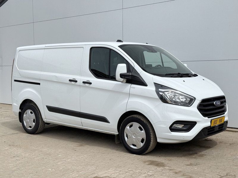 Ford Transit Custom 2.0 TDCI 130PK Automaat L1H1 Scherm Cruise Control Camera Airco LED Parkeersensoren voor achter - Small van: picture 4 Ford Transit Custom 2.0 TDCI 130PK Automaat L1H1 Scherm Cruise Control Camera Airco LED Parkeersensoren voor achter - Small van: picture 4