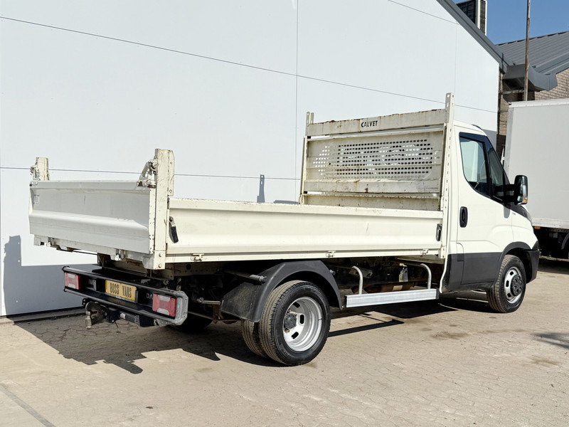 Iveco Daily 35C12 2.3 Kipper Dubbellucht Trekhaak Airco Cruise Control Lucht Geveerde Stoel - Tipper van: picture 4 Iveco Daily 35C12 2.3 Kipper Dubbellucht Trekhaak Airco Cruise Control Lucht Geveerde Stoel - Tipper van: picture 4