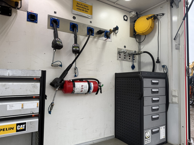 Lease a Iveco Daily Daily 70C18 3.0 *Service bus / Inbouw* LED Climate Control Cruise Control Tachograaf Standkachel Trekhaak Camera Stoelverwarming Iveco Daily Daily 70C18 3.0 *Service bus / Inbouw* LED Climate Control Cruise Control Tachograaf Standkachel Trekhaak Camera Stoelverwarming: picture 15