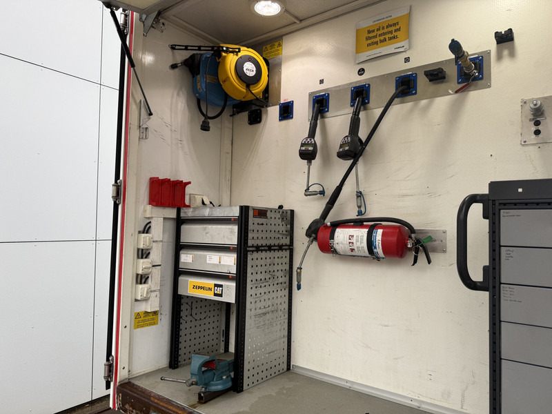 Lease a Iveco Daily Daily 70C18 3.0 *Service bus / Inbouw* LED Climate Control Cruise Control Tachograaf Standkachel Trekhaak Camera Stoelverwarming Iveco Daily Daily 70C18 3.0 *Service bus / Inbouw* LED Climate Control Cruise Control Tachograaf Standkachel Trekhaak Camera Stoelverwarming: picture 13