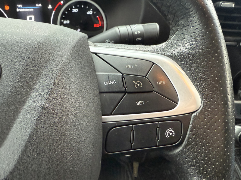 Lease a Iveco Daily Daily 70C18 3.0 *Service bus / Inbouw* LED Climate Control Cruise Control Tachograaf Standkachel Trekhaak Camera Stoelverwarming Iveco Daily Daily 70C18 3.0 *Service bus / Inbouw* LED Climate Control Cruise Control Tachograaf Standkachel Trekhaak Camera Stoelverwarming: picture 20