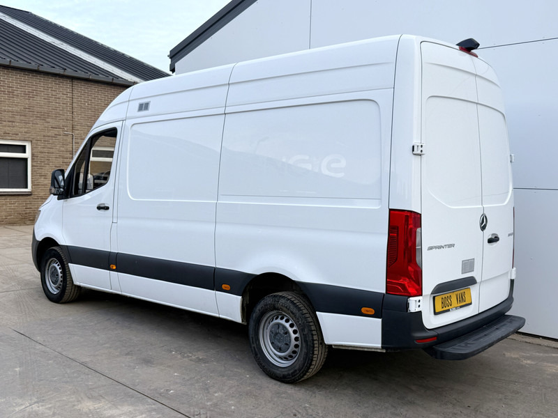 Mercedes-Benz Sprinter 317 1.9 CDI Automaat L2H2 Climate Control Cruise Control Carplay Camera - Panel van: picture 2 Mercedes-Benz Sprinter 317 1.9 CDI Automaat L2H2 Climate Control Cruise Control Carplay Camera - Panel van: picture 2