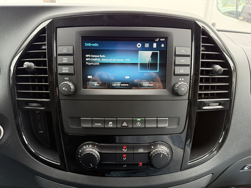 Small van Mercedes-Benz Vito 114 2.1 CDI Automaat L2H1 Climate Control Cruise Control Camera Navigatie Trekhaak Parkeersensoren Stoelverwarming: picture 19