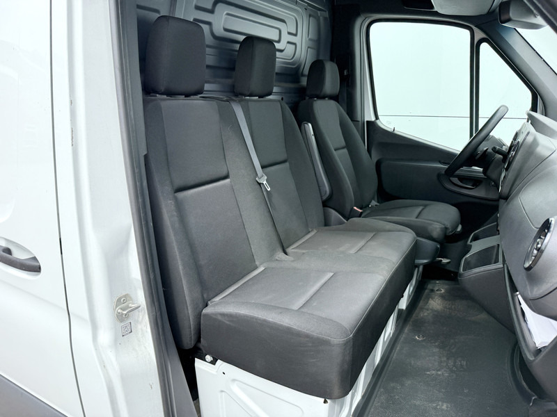 Panel van, Electric van Mercedes-Benz eSprinter 312 L2H2 Elektrisch 41kWh 120km WLTP Climate Control Camera Stoelverwarming: picture 8
