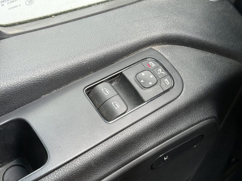 Panel van, Electric van Mercedes-Benz eSprinter 312 L2H2 Elektrisch 41kWh 120km WLTP Climate Control Camera Stoelverwarming: picture 20