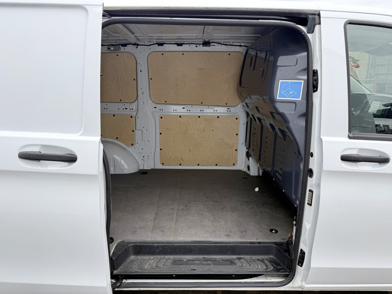 Small van, Electric van Mercedes-Benz eVito 112 66 kWh Elektrisch 66kWh 280km WLTP Snelladen Climate Control Cruise Control Camera Parkeersensoren voor achter Stoelverwarming: picture 9