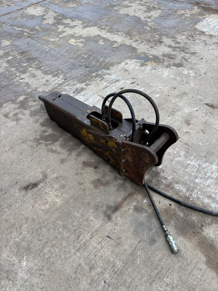 Indeco Breaker - Attachment for Construction machinery: picture 2 Indeco Breaker - Attachment for Construction machinery: picture 2