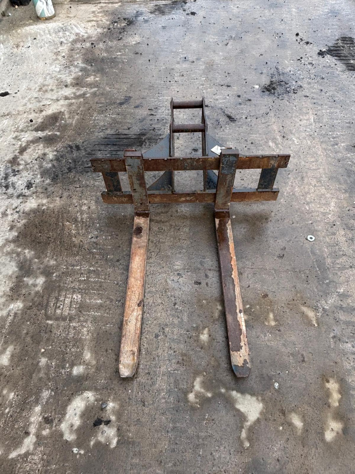 Titus Pallet Forks - Attachment for Construction machinery: picture 1 Titus Pallet Forks - Attachment for Construction machinery: picture 1