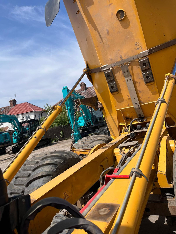 Articulated dumper Bell B20E: picture 7