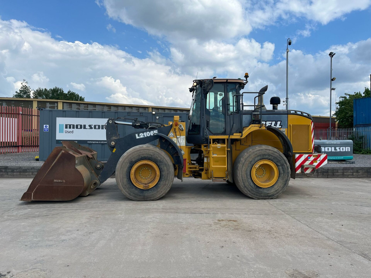 Bell L2106E - Wheel loader: picture 2 Bell L2106E - Wheel loader: picture 2