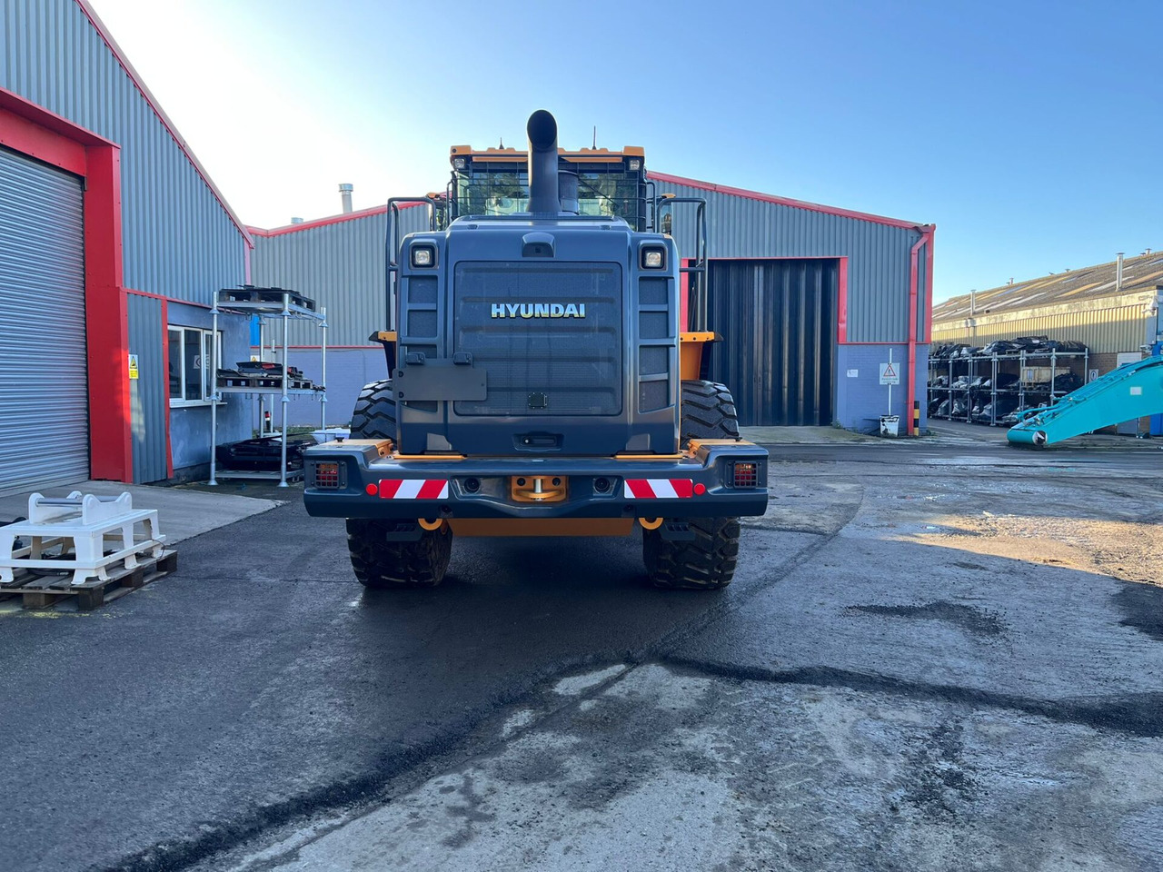 Hyundai HL960A - Wheel loader: picture 4 Hyundai HL960A - Wheel loader: picture 4