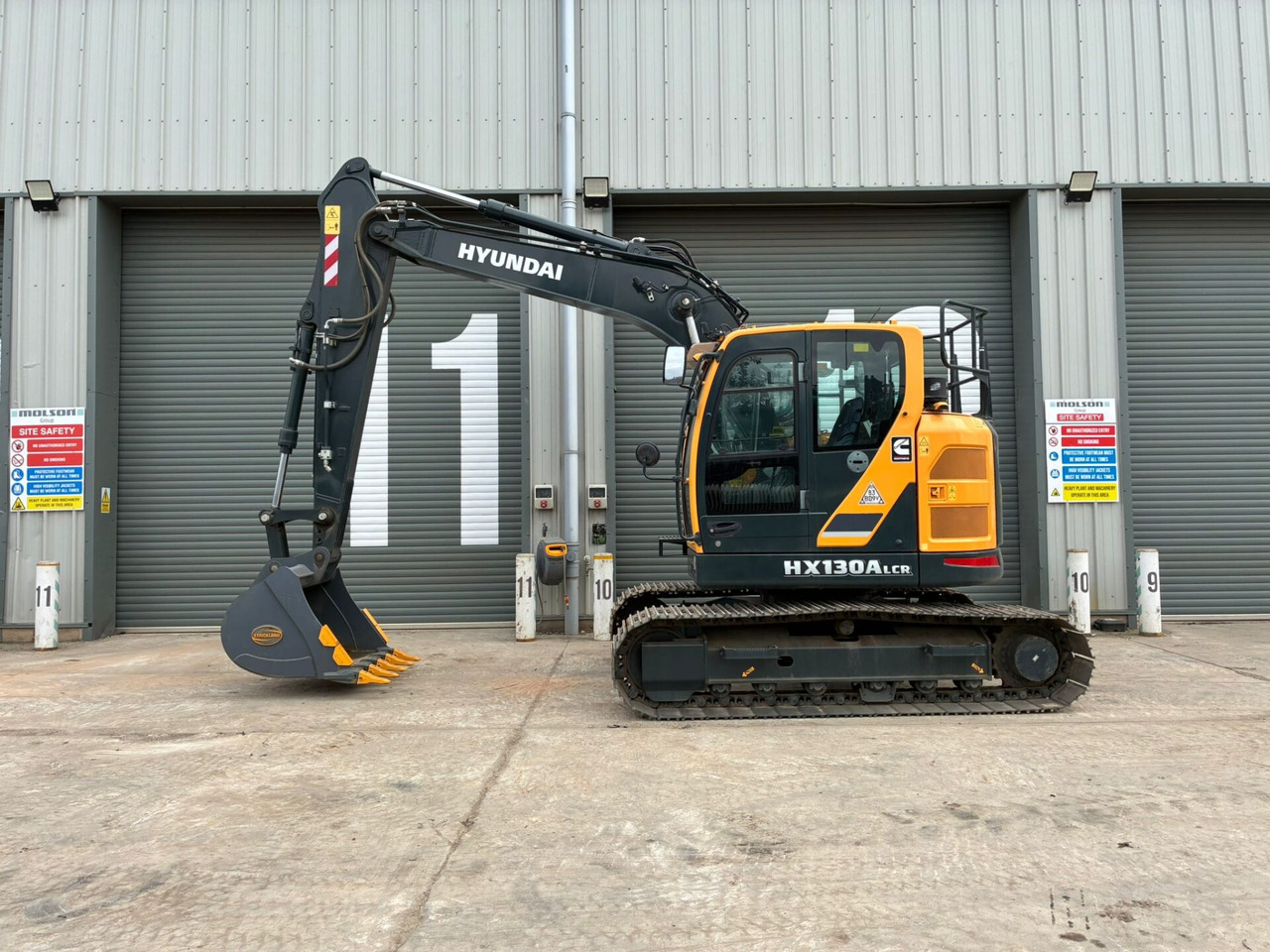 Hyundai HX130ALCR - Crawler excavator: picture 2 Hyundai HX130ALCR - Crawler excavator: picture 2