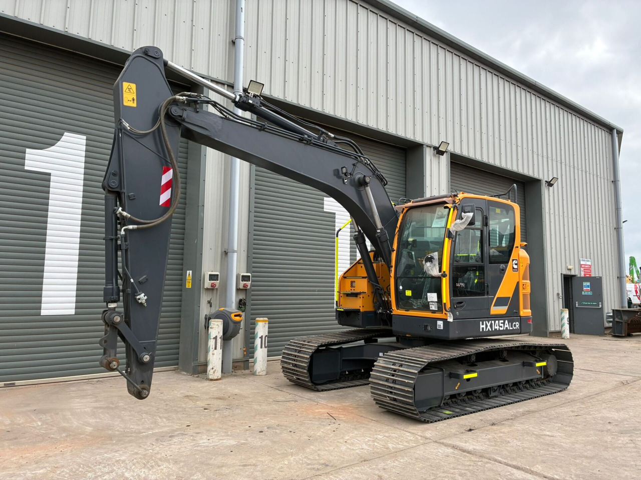 Hyundai HX145ALCR - Crawler excavator: picture 1 Hyundai HX145ALCR - Crawler excavator: picture 1