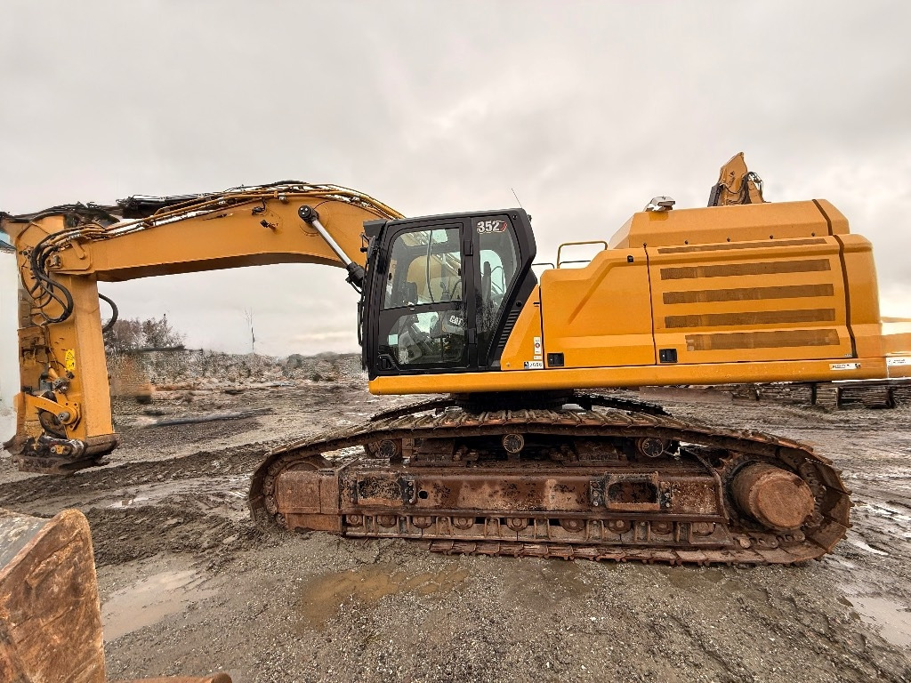 CAT 352 - Crawler excavator: picture 3 CAT 352 - Crawler excavator: picture 3