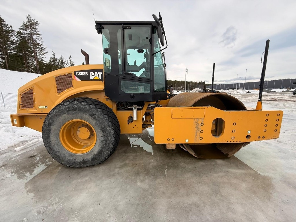 CAT CS 68 B  - Compactor: picture 1 CAT CS 68 B  - Compactor: picture 1