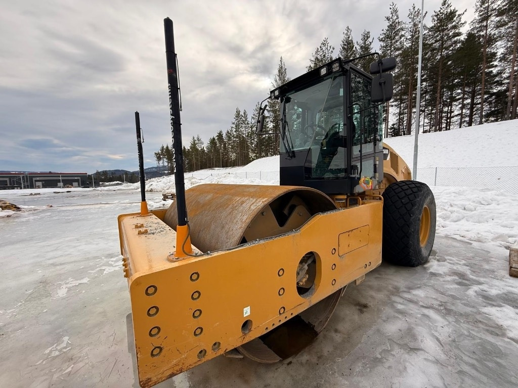 CAT CS 68 B  - Compactor: picture 4 CAT CS 68 B  - Compactor: picture 4