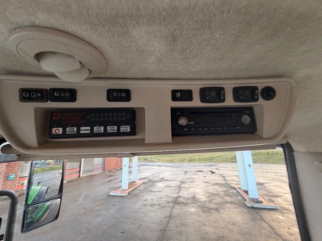 Lease a John Deere 7290 R John Deere 7290 R: picture 41 Lease a John Deere 7290 R John Deere 7290 R: picture 41