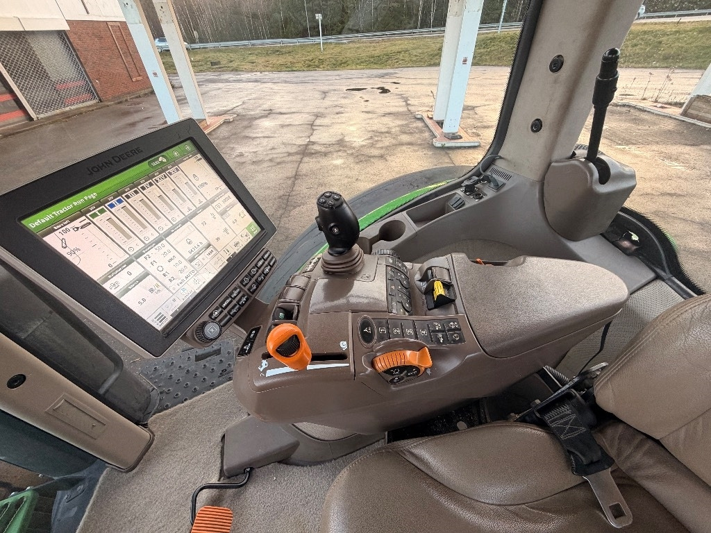 Lease a John Deere 7290 R John Deere 7290 R: picture 43 Lease a John Deere 7290 R John Deere 7290 R: picture 43