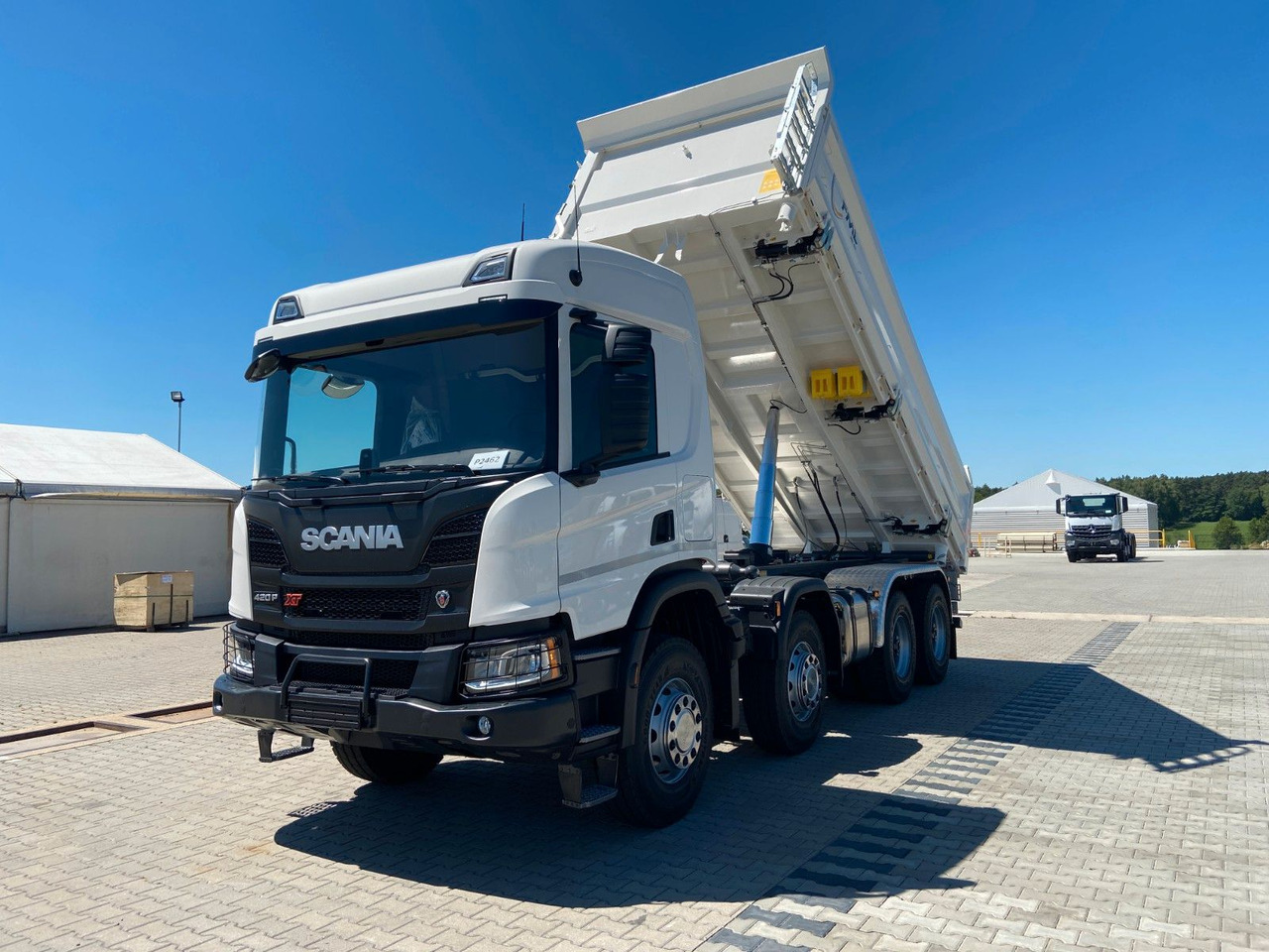 Tipper Scania P420 8x4 FML DREISEITENKIPPER: picture 13