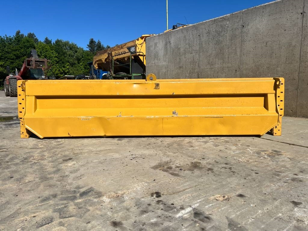 CAT 735 - Body and exterior for Construction machinery: picture 2 CAT 735 - Body and exterior for Construction machinery: picture 2